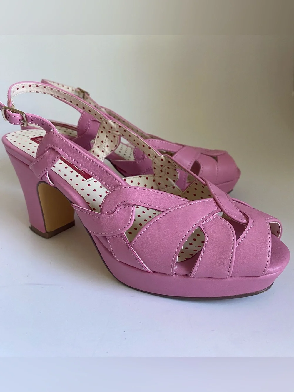 Pink Platform Sandals Size 6.5 Retro Pastel Girly Strappy